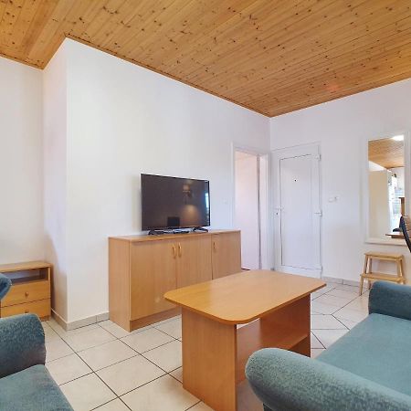 Krisztian Apartmanhaz Вонярцвашхедь Экстерьер фото