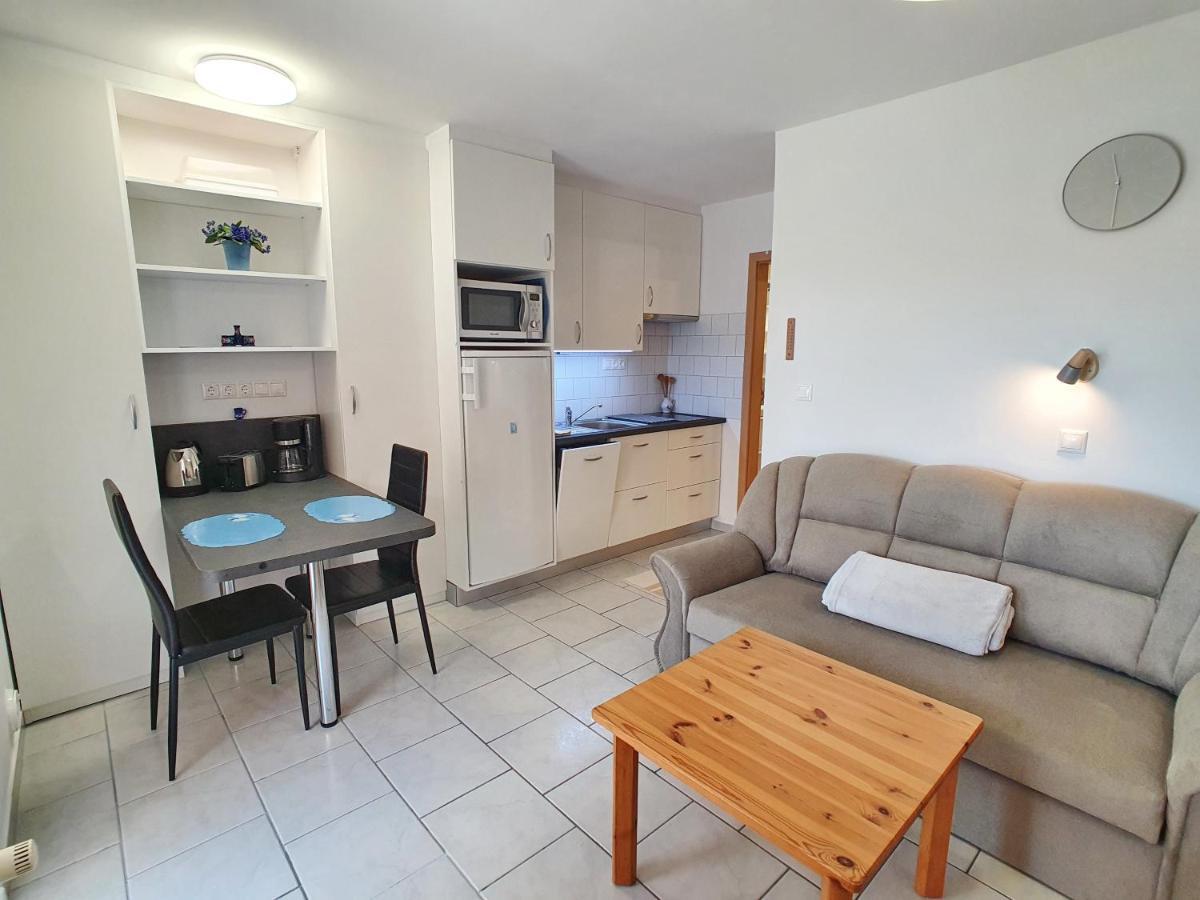Krisztian Apartmanhaz Вонярцвашхедь Экстерьер фото