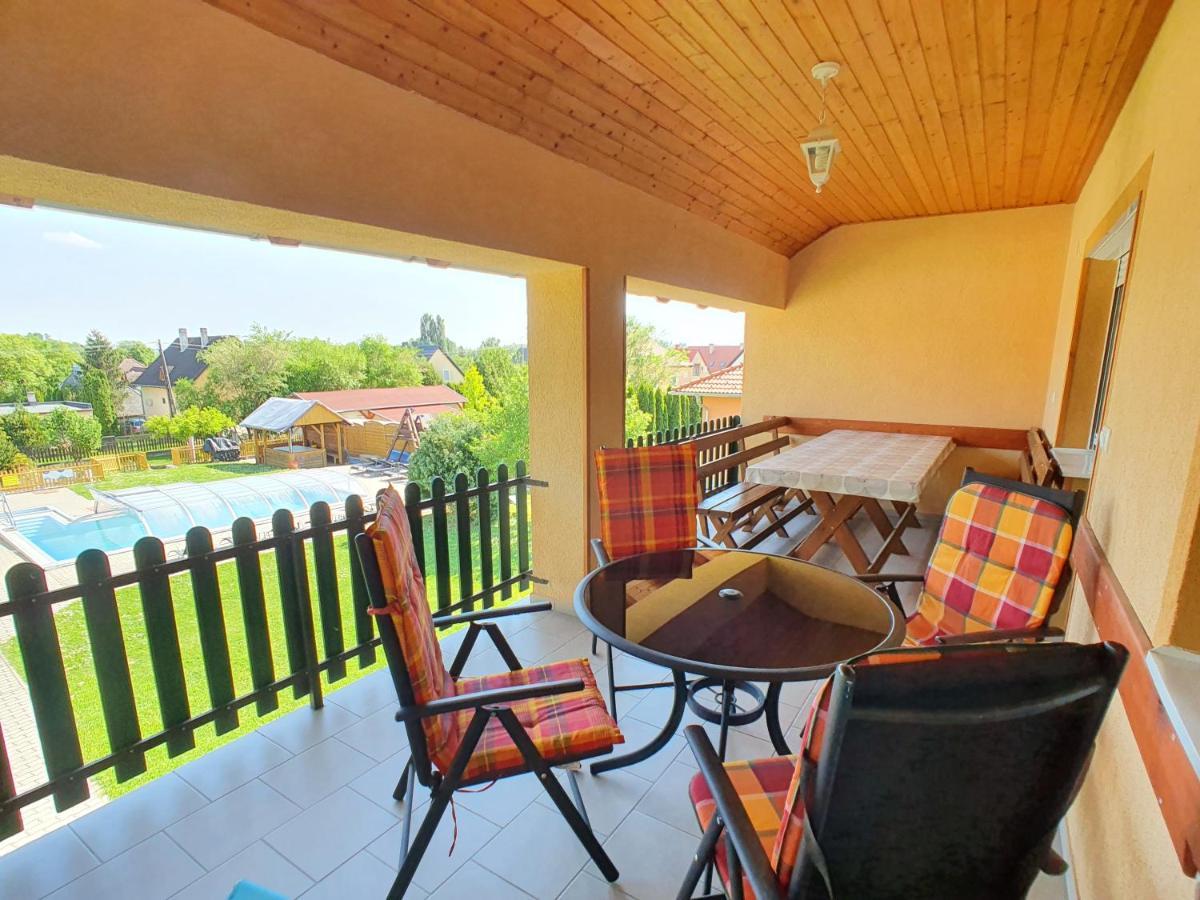 Krisztian Apartmanhaz Вонярцвашхедь Экстерьер фото