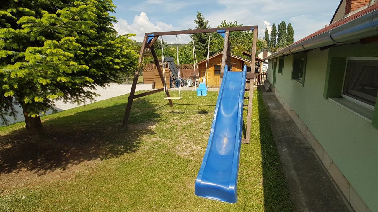 Krisztian Apartmanhaz Вонярцвашхедь Экстерьер фото